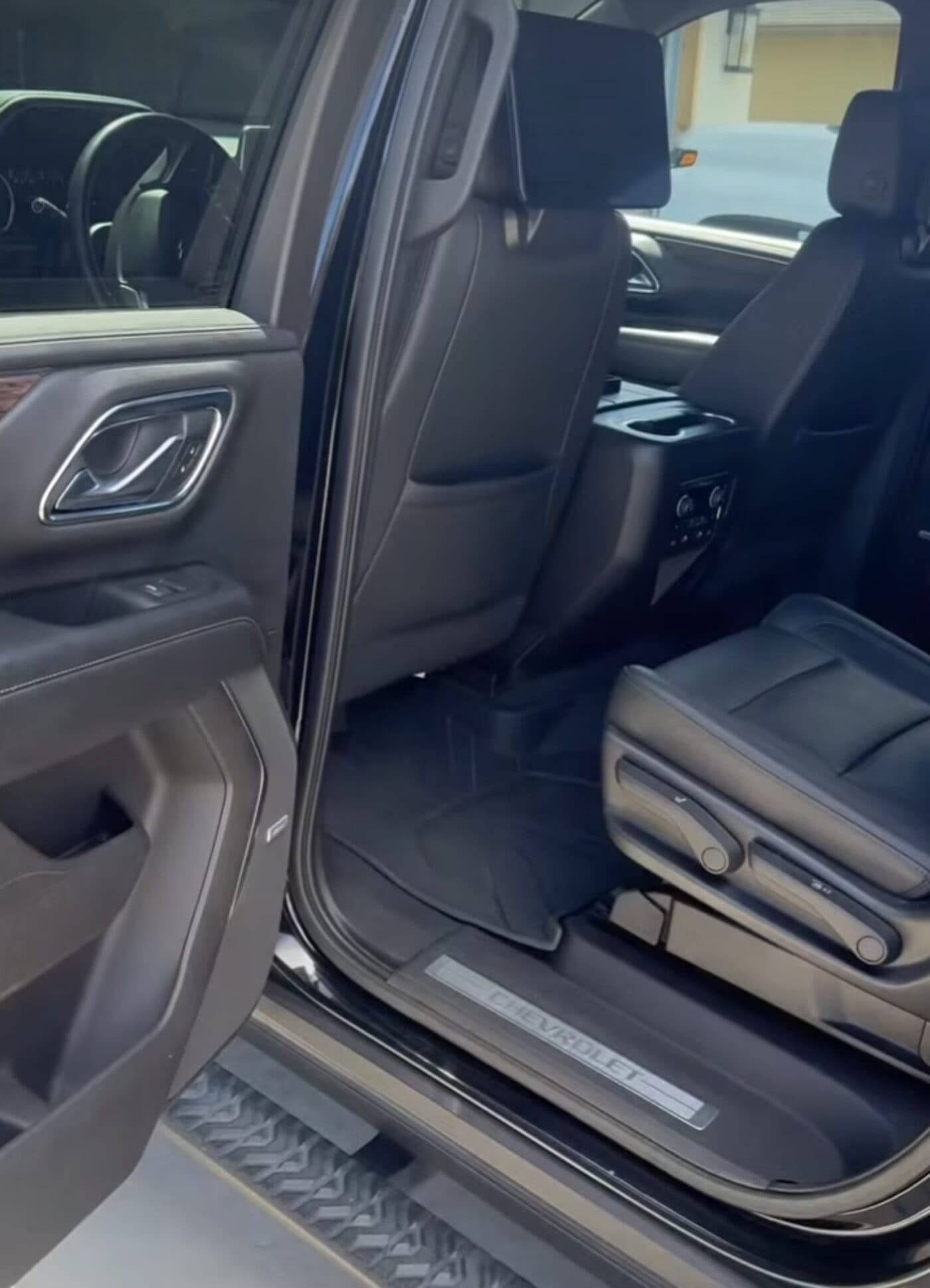 Cleaned Chevy Tahoe rear interior and floor mats